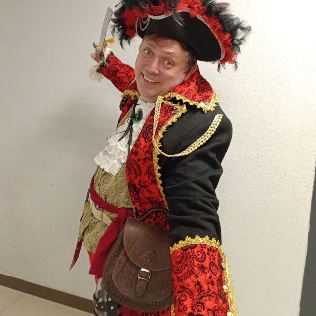 Фото @wowkostum на Geniro Gram