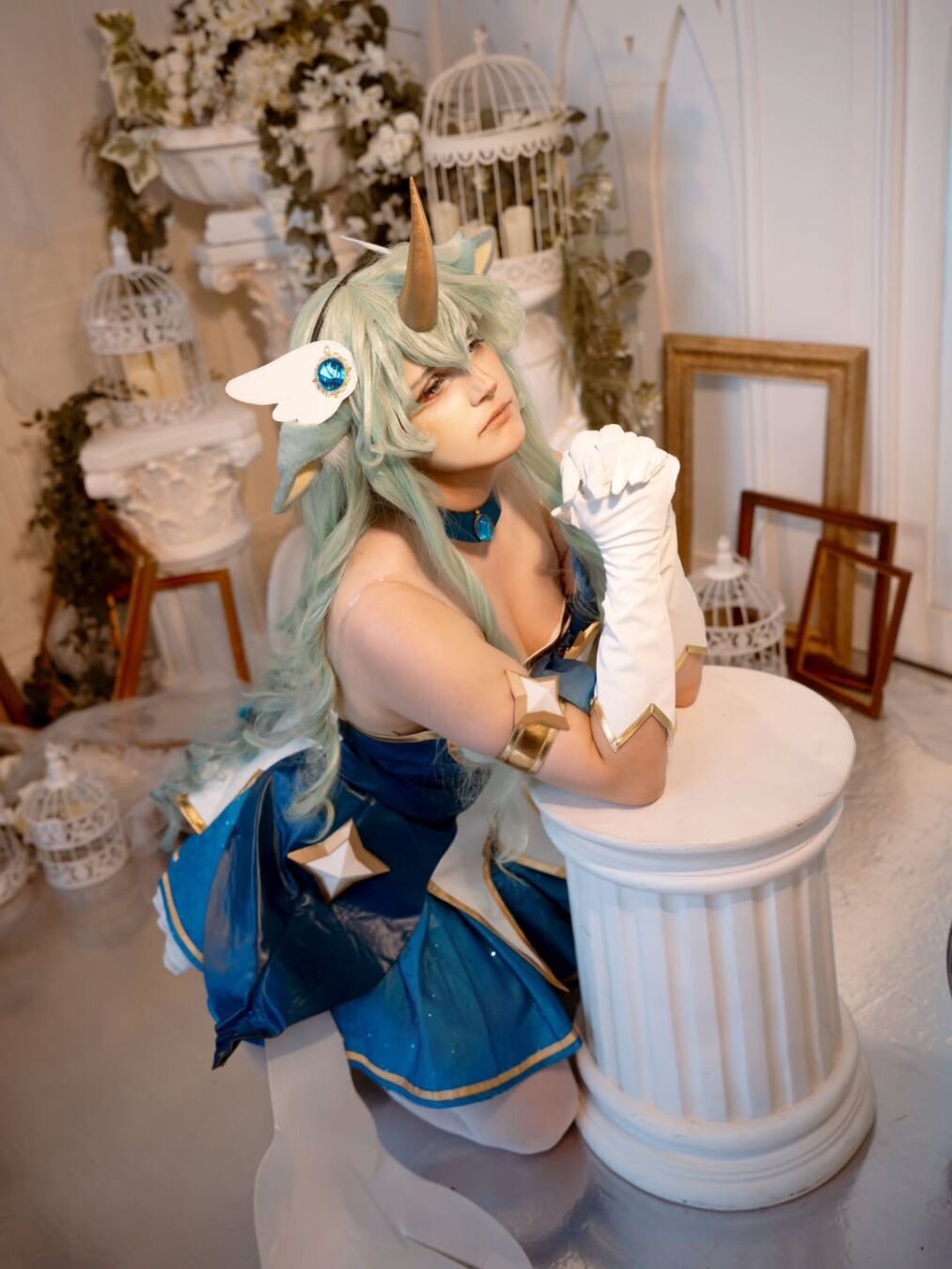 Новая эра не может начаться... пока не закончится старая. Character: Soraka From: @leagueoflegends Cosplay from @uwowo.cosplay Photographer: @floto.jpeg Studio: