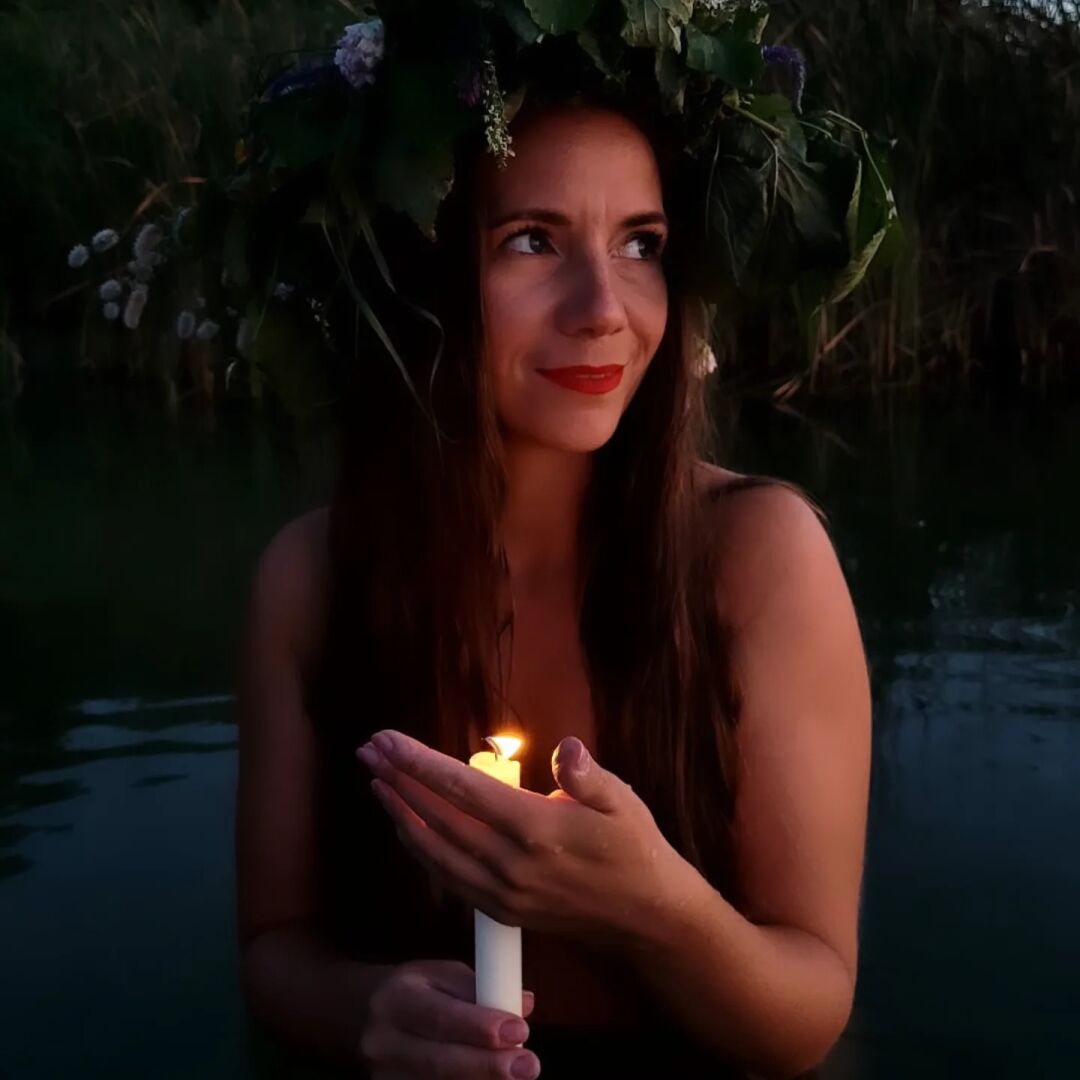 Сегодня будет полнолуние! И не простое, а с суперлунием. Советую взглянуть, раз уж большинство всё равно, наверное, не уснёт (к уравнению добавляем 30 градусов 