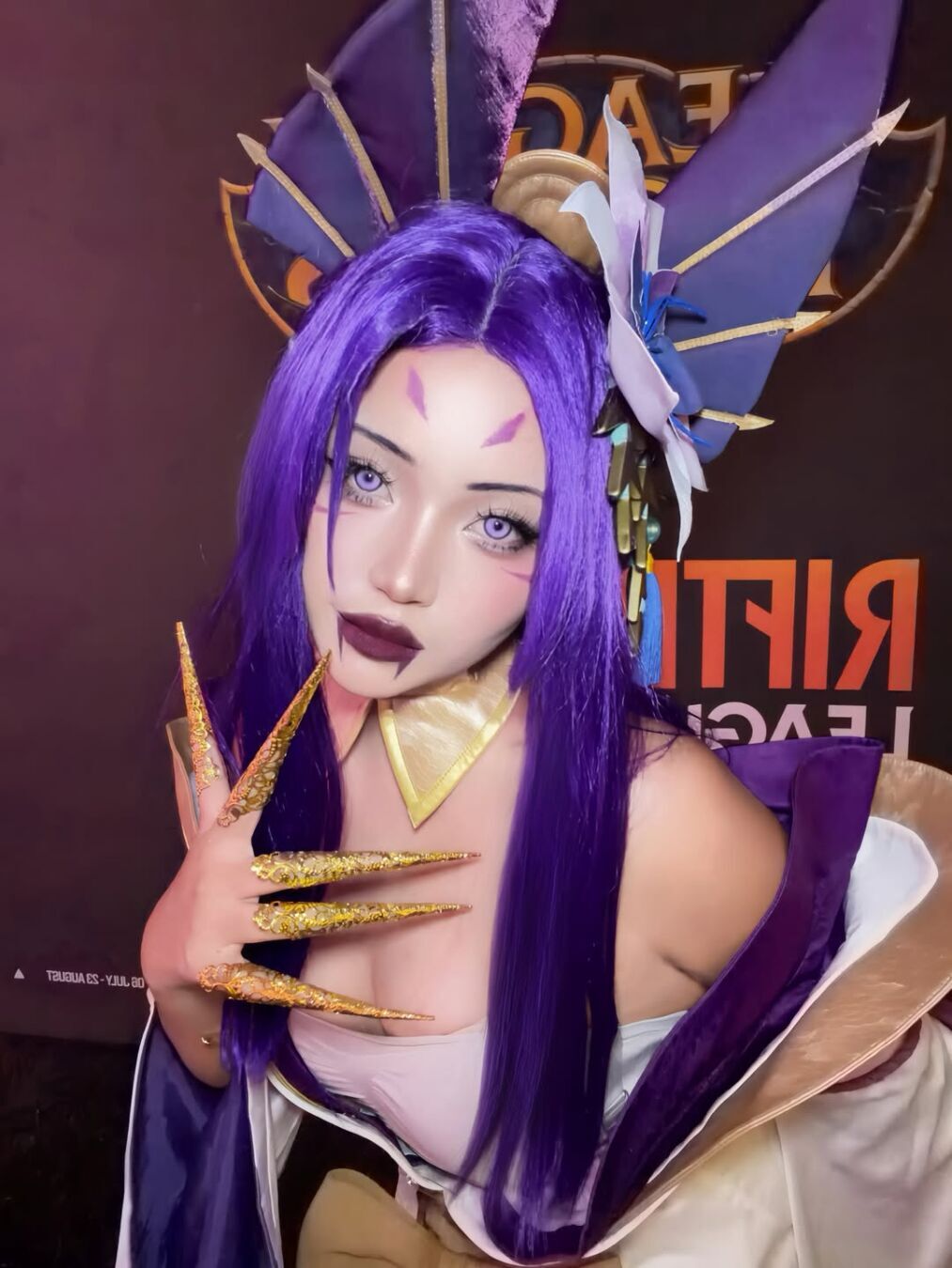 Вот несколько фото моего косплея Кассиопеи SB на EWC 💜 @ewc_fr Спасибо @nekomancier за то, что одолжила мне свой костюм ☺️💕 Тэги 🏷️ #leagueoflegends #косплейКас