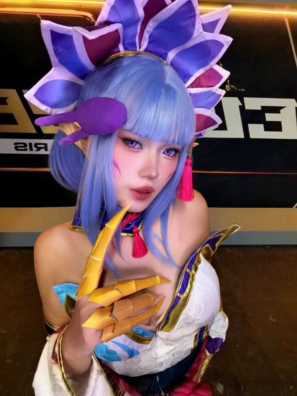 Эвелинн SB на EWC 💋💜 @ewc_fr #leagueoflegends #evelynncosplay #evelynnspiritblossom #ewc #ewc