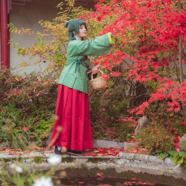 Всё ещё влюблена в эту фотосессию 📸 : @rem.pics Спасибо @sarahd_cosplay за парик 🌱❤️ #АптекаряОдинок