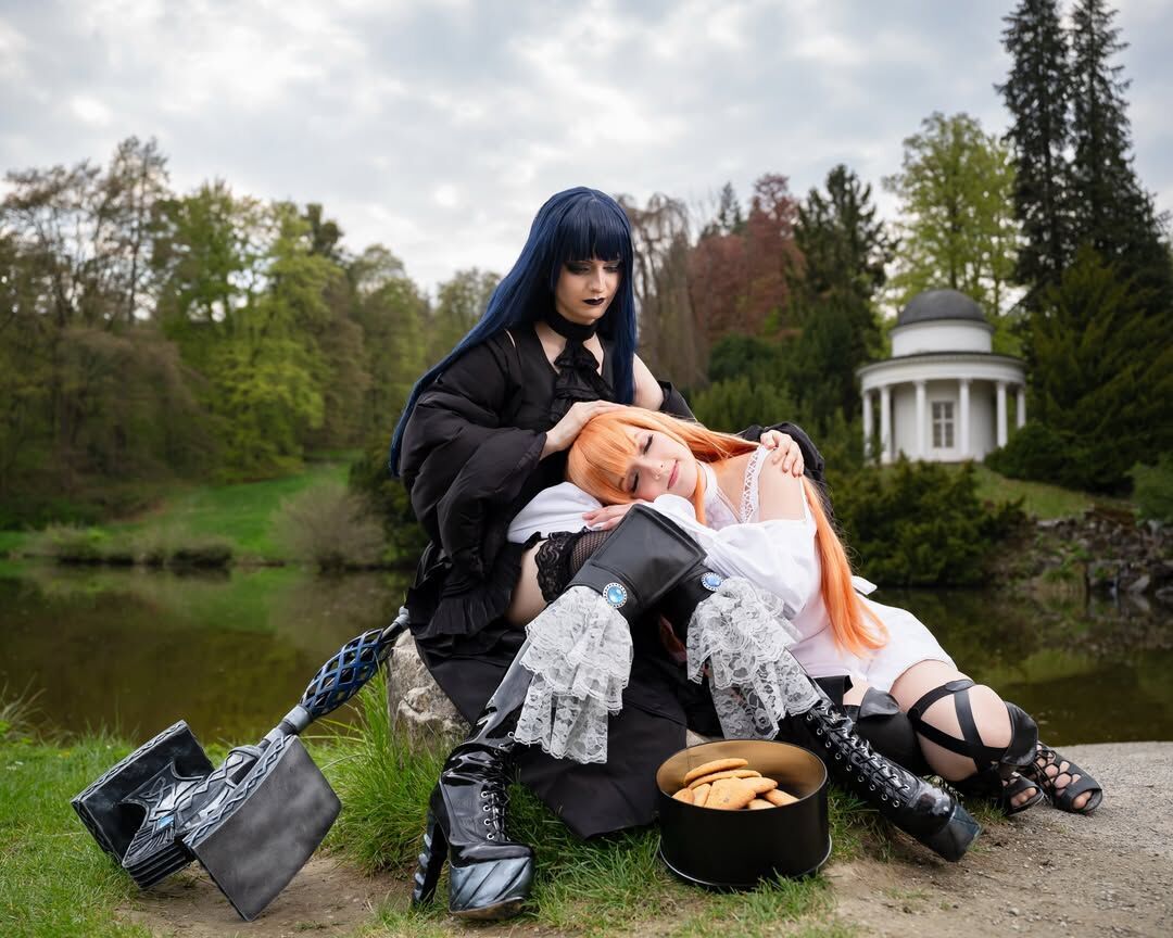 “Ｏｕｒ Ｐｒｏｍｉｓｅ…” • С днём рождения, FFXIV: SHADOWBRINGERS 🖤🤍 Смотрите, какие мы с @arsi_arsinoe милахи даже после месяца прайда 🏳️‍🌈 Shadowbringers — это (по моем