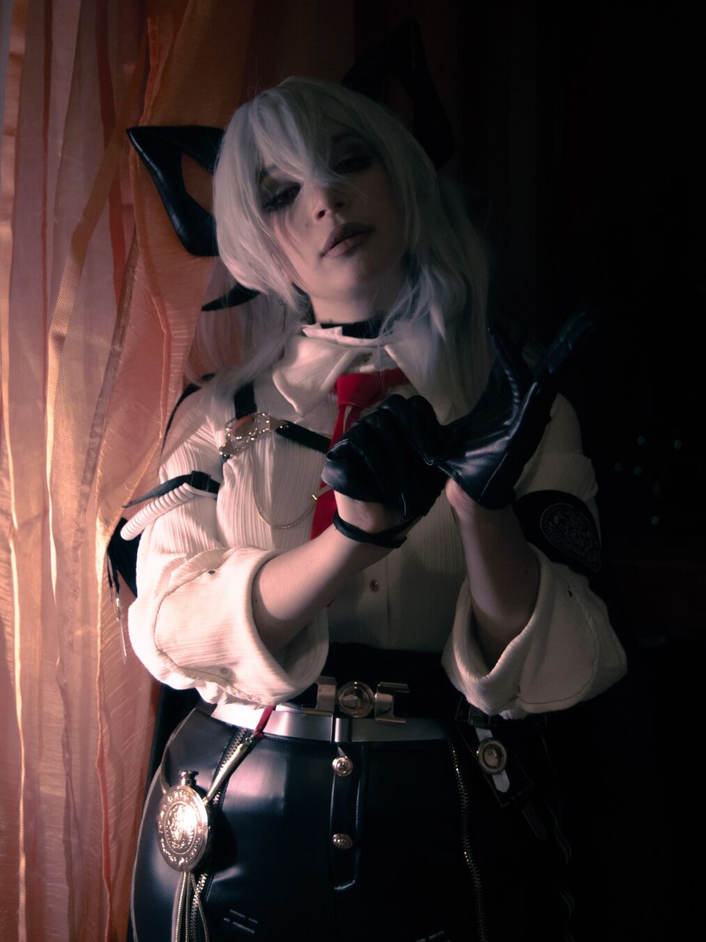 🍷🖤 Давно не было постов (простите, не хватало ни времени, ни сил), но теперь у меня в голове куча проектов и пара пересъёмок старых косплеев 🩷✨ Персонаж: Зани и