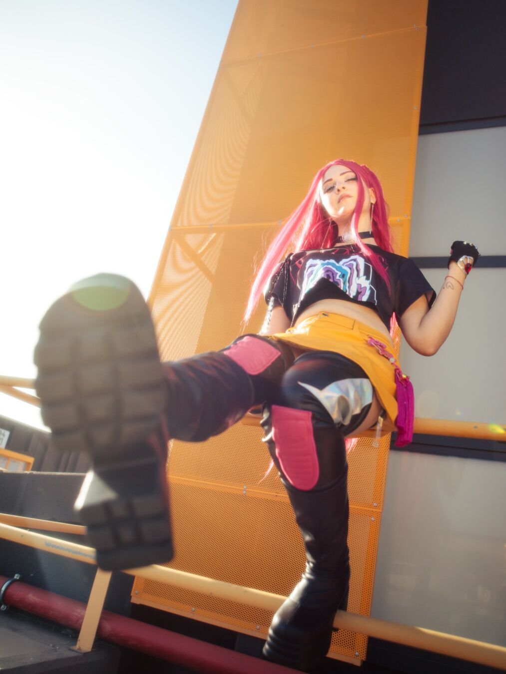 Да, этому самолёту конец.🌟🩷 📸 @edmphoto_ #Мира #kpopdemonhunters #kpopdemonhunterscosplay #kpdm #миракосплей #кактоделается #косплей #косплееры #руми #зои #мира
