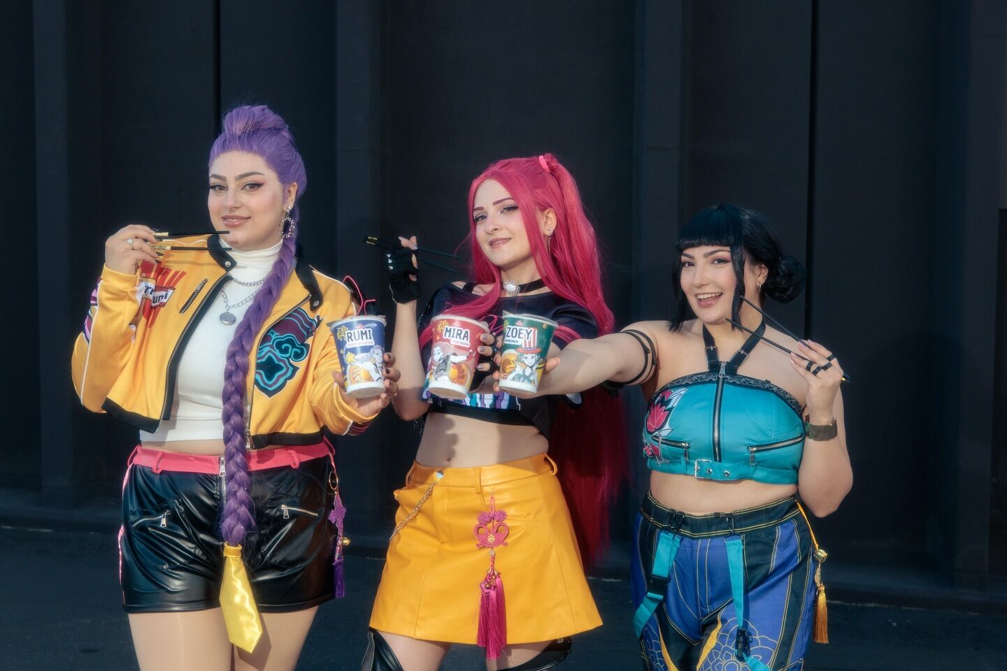 ✨Для фанатов!!🌟🩷 📸 @edmphoto_ Руми 💜 @kuri.cos Мира🩷 @bei.cos #kpopdemonhunters #косплей #huntrix #huntrixкосплей #косплей