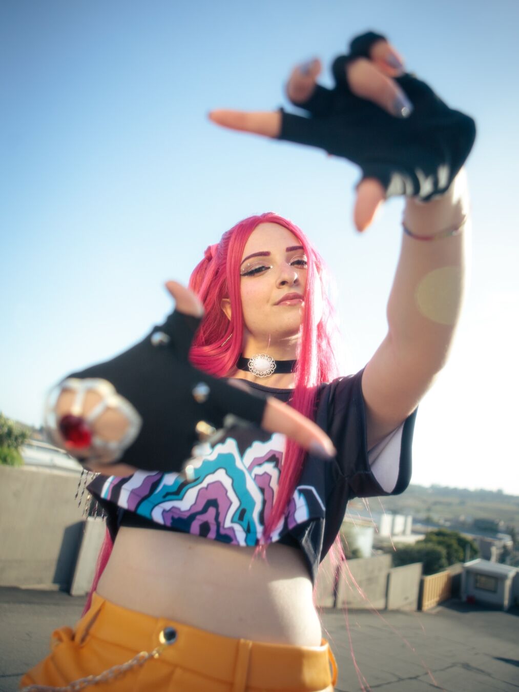Фит-чек на мою napalm-эру.💖✨ 📸 @edmphoto_ #kpopdemonhunters #miracosplay #huntrix #huntrixcosplay