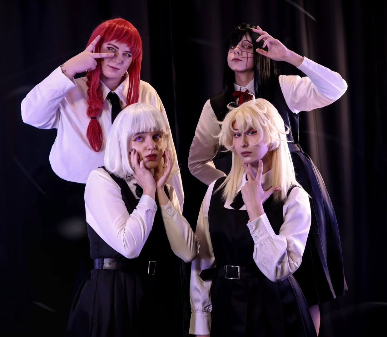 "Дьявол не так плох, как его малюют" . 💮 4 всадника апокалипсиса из Chainsaw Man Смерть: @idrise_e Макима: @rainroxycosplay Йору: @chleb_otaku Фами: @wodorost_a