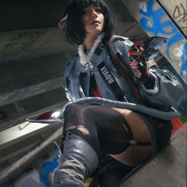Хм, а вот это уже интересно... . . Фото: @miiramis Оружие: @mokurox.cosplay . . ТЕГИ: #ДжейнДоу #Дже
