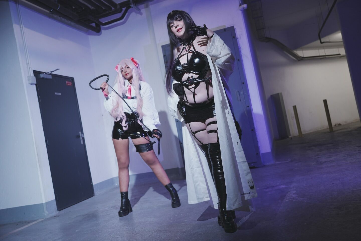 Mihara и Yuni ⛓️ . Mihara : @yuka_riine Yuni: @sato_coser 📸: @steeveliphoto . . . . Теги: #nikke #nikkegoddessofvictory #mihara #yuni #nikkecosplay