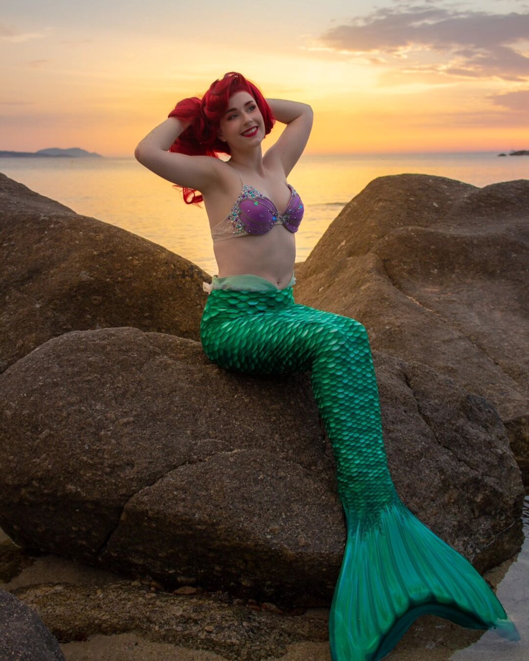 Давно не было русалки Ариэль, правда? Держите 🤗💖🧜🏻‍♀️ Я никогда не устану от этих снимков @nico_landrean 🥰 У вас есть любимый? У меня — точно тот, что похож на 