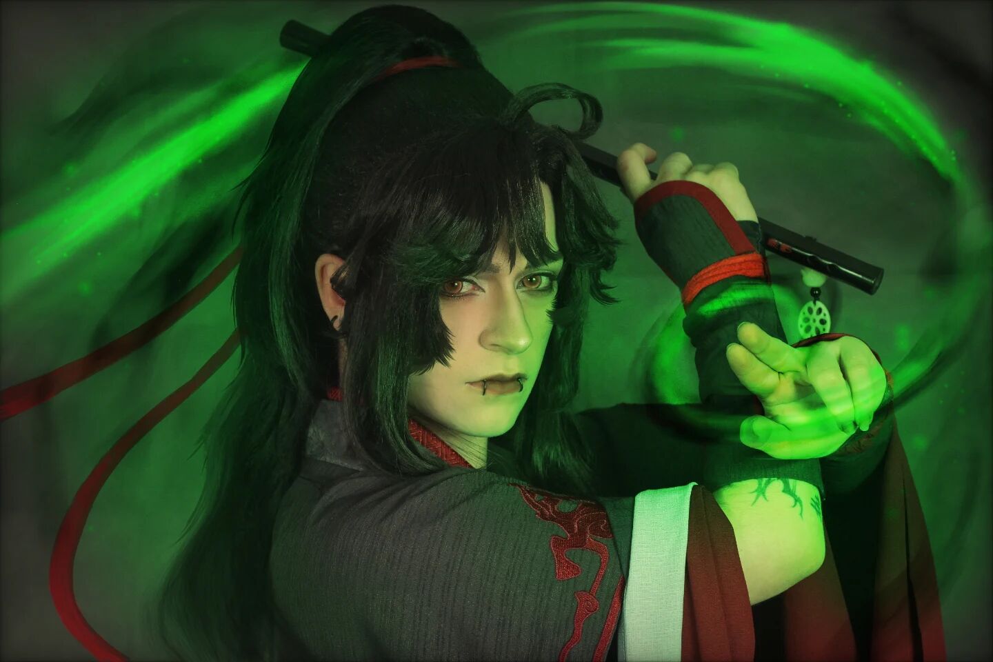 ❤️ * * Костюм — DokiDoki Одолжен у @cj_cosplays Персонаж — Вэй Усянь Приложение для обработки — Ibis Paint * * #косплей #косплеер #макияж #визажисты #гримКакИск