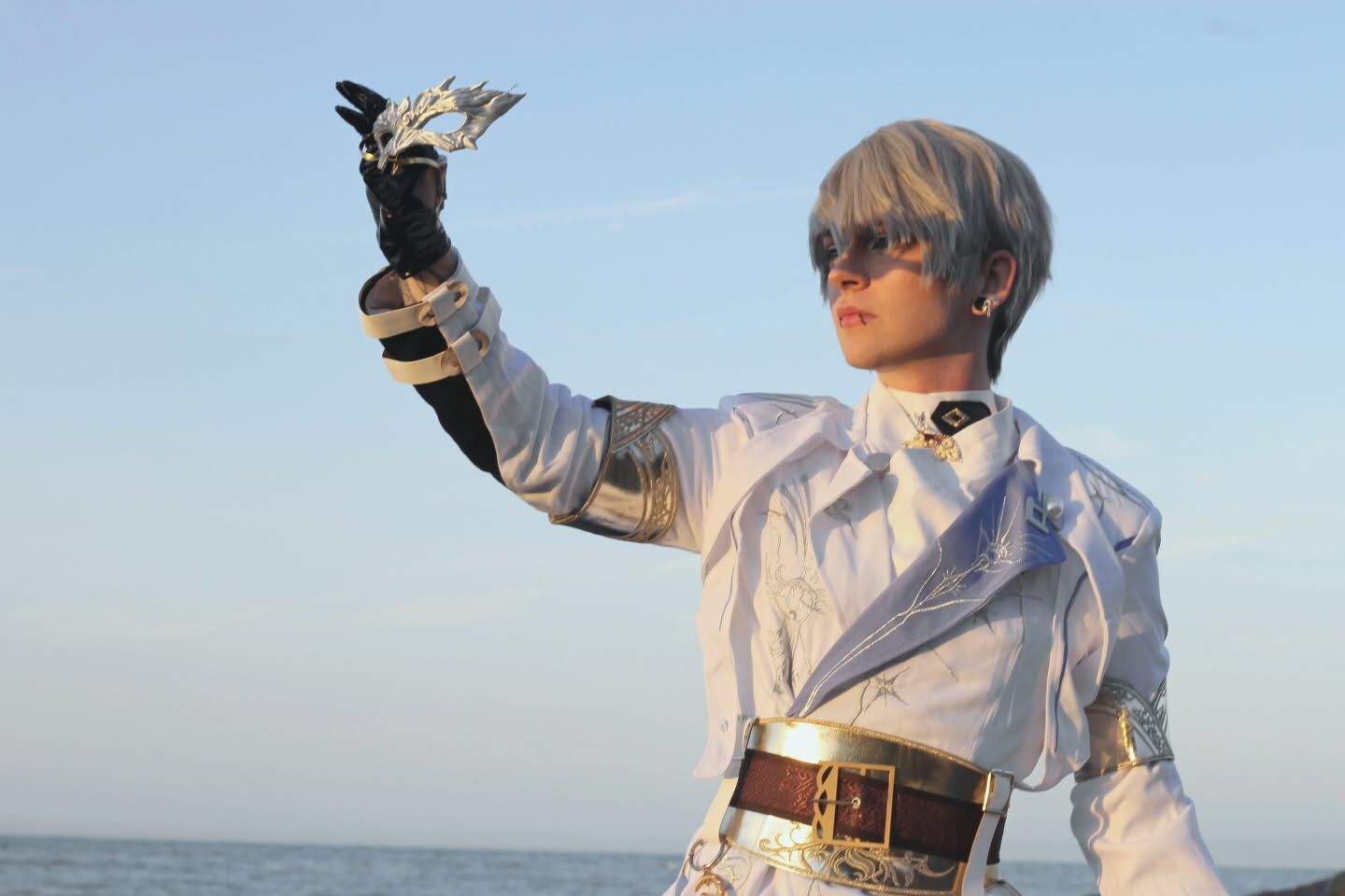 «Кто тебе нравится больше… я? Или Люмьер?» ✨️ 📸@📸@cj_cosplays Игра — @loveanddeepspace Костюм — @dokidokicosplay_official ✨️ ✨️ #Ксавье #LoveAndDeepspace #Ксавь
