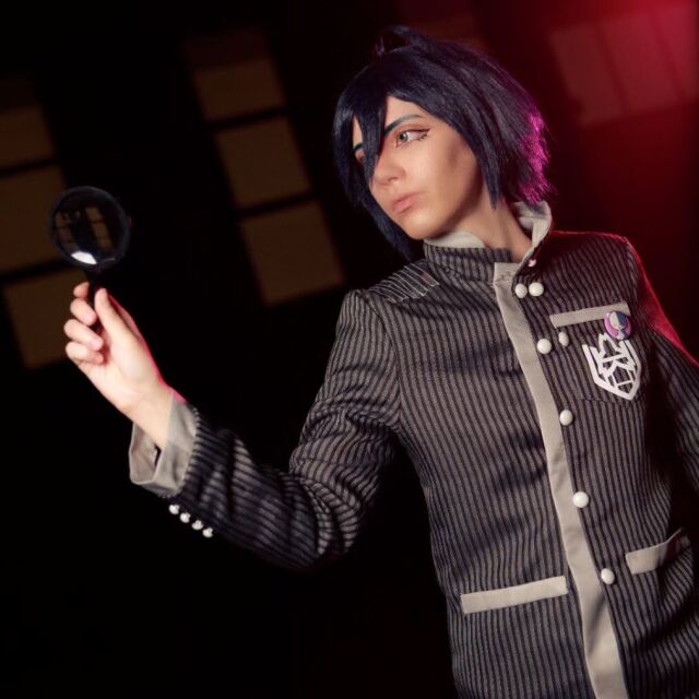 «Я РАСКРОЮ ПРАВДУ!» 🔹Сюити Сайхара — Danganronpa V3🔹 📸: @edmphoto_ 🐻 Значок: @hexyraart @hexyraartsh