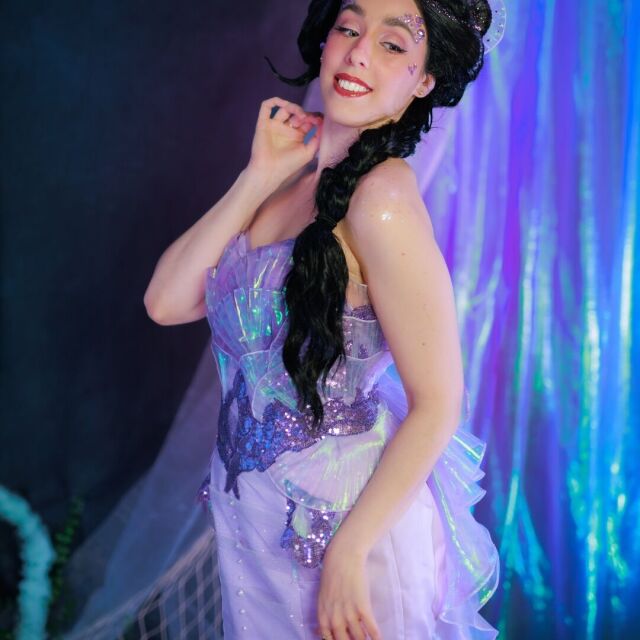 💜 Сегодня знакомим вас с Аланой — хитрющим морским конёчком! 💜 🌊 Тип: Доспех ✨ Титул: Кокетливая и х