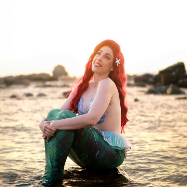 🇺🇸 | Снова пост с Ариэль?! 🧜‍♀️ Ну да! Потому что мы очень гордимся этой прекрасной фотосессией 🥹 Мы