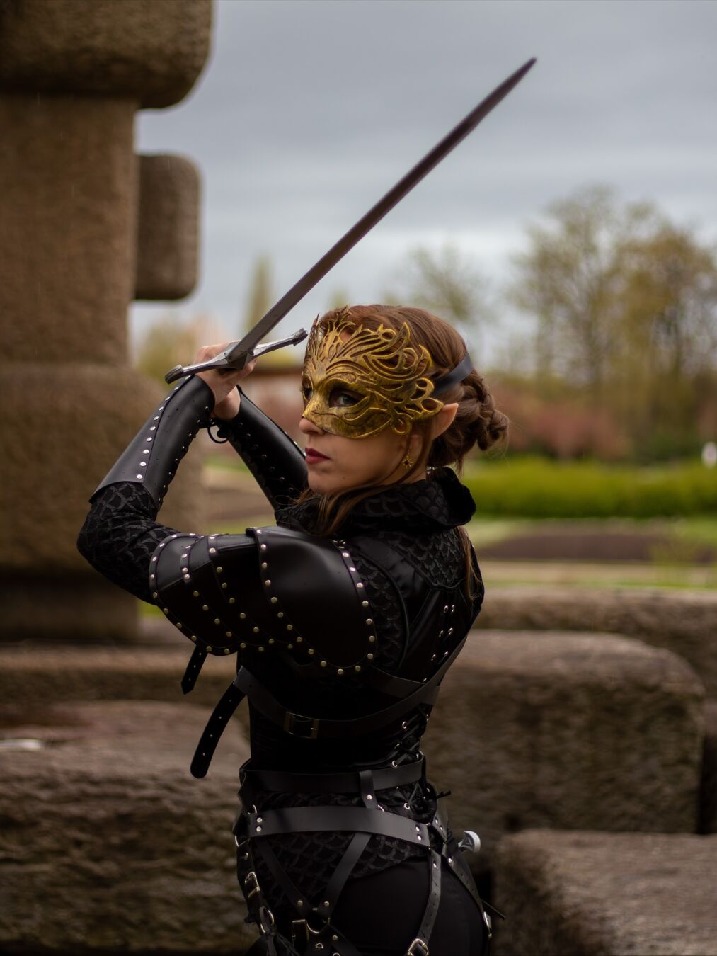 « Ничто не сломает меня, ничто не сломает нас » ⚔️🔥 Старенькое, но золотое — моя дорогая Неста от талантливой @nico_landrean ✨ Неста — пожалуй, персонаж, которы